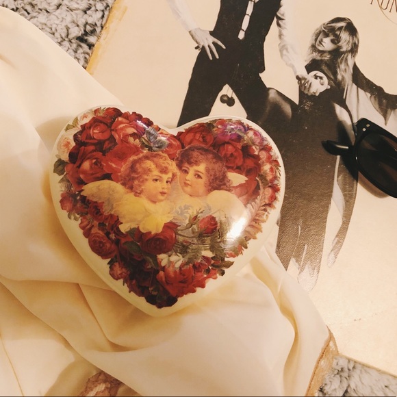 Vintage Other - Vintage / 80s Cherub Heart Ring Dish